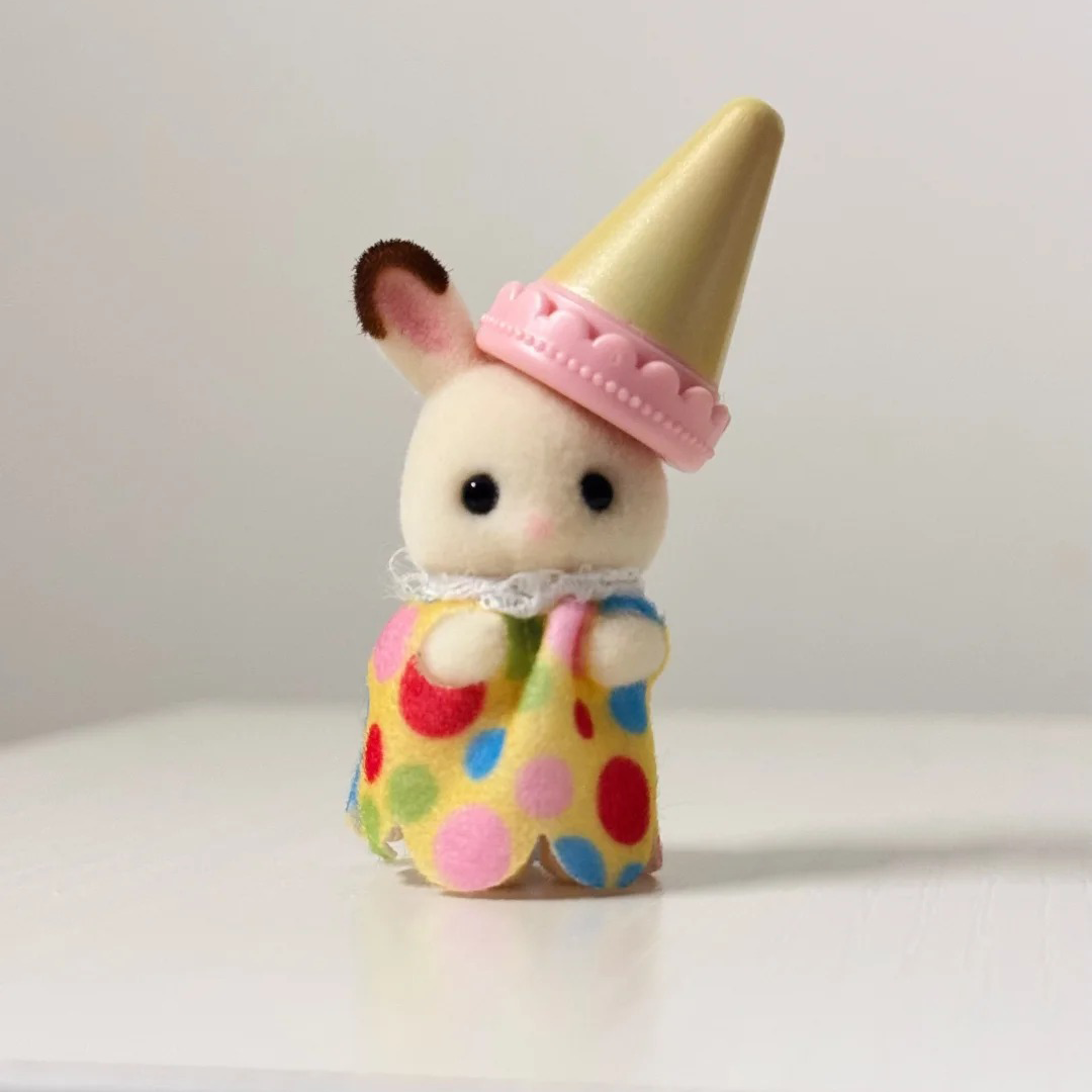 在庫あり シルバニアファミリー アニメフィギュア ミニベビー - Baby Products Japan のレビューと価格