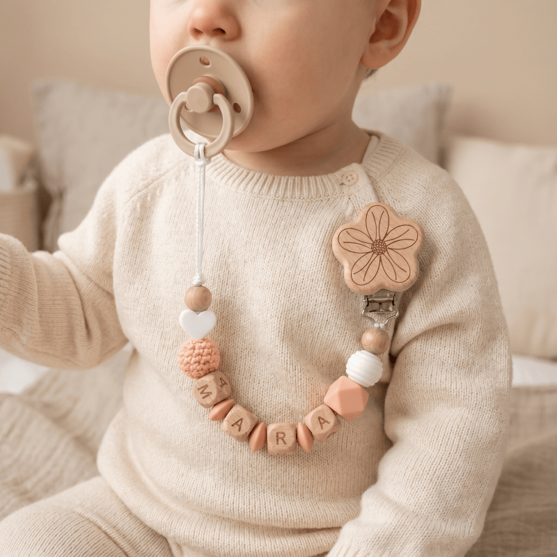 2026年版　名入れベビーおしゃぶりクリップ　木製おしゃぶり - Baby Teethers のレビューと価格